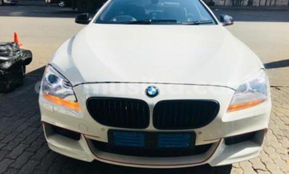 Acheter Occasion Voiture BMW M5 Blanc à Beitbridge, Matabeleland South Acheter Occasion Voiture BMW M5 Blanc à Beitbridge, Matabeleland South