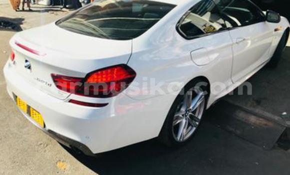 Acheter Occasion Voiture BMW M5 Blanc à Beitbridge, Matabeleland South Acheter Occasion Voiture BMW M5 Blanc à Beitbridge, Matabeleland South