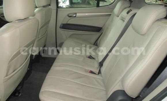 Acheter Occasion Voiture Chevrolet TrailBlazer Blanc à Beitbridge, Matabeleland South Acheter Occasion Voiture Chevrolet TrailBlazer Blanc à Beitbridge, Matabeleland South