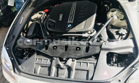 Acheter Occasion Voiture BMW M5 Blanc à Beitbridge, Matabeleland South Acheter Occasion Voiture BMW M5 Blanc à Beitbridge, Matabeleland South