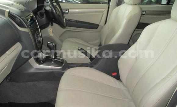 Acheter Occasion Voiture Chevrolet TrailBlazer Blanc à Beitbridge, Matabeleland South Acheter Occasion Voiture Chevrolet TrailBlazer Blanc à Beitbridge, Matabeleland South