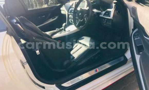 Acheter Occasion Voiture BMW M5 Blanc à Beitbridge, Matabeleland South Acheter Occasion Voiture BMW M5 Blanc à Beitbridge, Matabeleland South