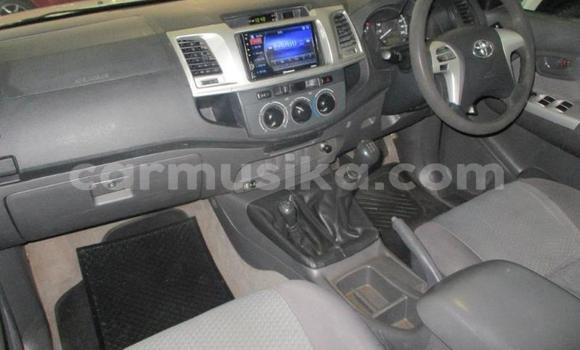 Nunua Ilio tumika Toyota Hilux Nyeupe Gari ndani ya Beitbridge nchini Matabeleland Kusini Nunua Ilio tumika Toyota Hilux Nyeupe Gari ndani ya Beitbridge nchini Matabeleland Kusini