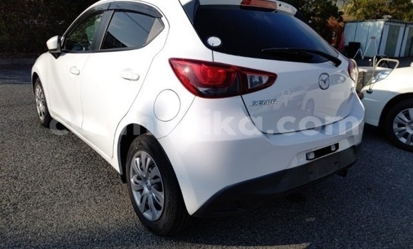 Tenga Tsaru Mazda Demio Chena Mota in Beitbridge in Matabeleland South Tenga Tsaru Mazda Demio Chena Mota in Beitbridge in Matabeleland South