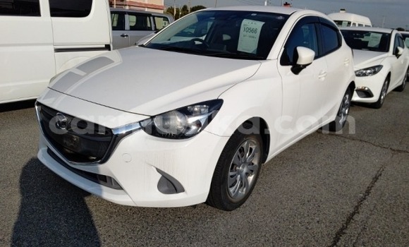 Tenga Tsaru Mazda Demio Chena Mota in Beitbridge in Matabeleland South Tenga Tsaru Mazda Demio Chena Mota in Beitbridge in Matabeleland South