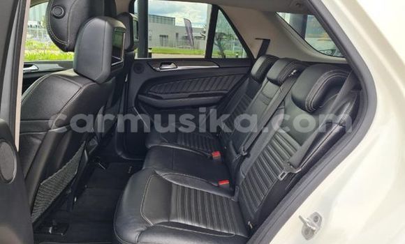 Nunua Ilio tumika Mercedes‒Benz GL–Class Nyeupe Gari ndani ya Beitbridge nchini Matabeleland Kusini Nunua Ilio tumika Mercedes‒Benz GL–Class Nyeupe Gari ndani ya Beitbridge nchini Matabeleland Kusini