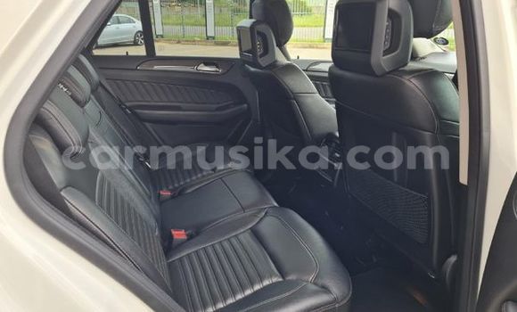 Nunua Ilio tumika Mercedes‒Benz GL–Class Nyeupe Gari ndani ya Beitbridge nchini Matabeleland Kusini Nunua Ilio tumika Mercedes‒Benz GL–Class Nyeupe Gari ndani ya Beitbridge nchini Matabeleland Kusini