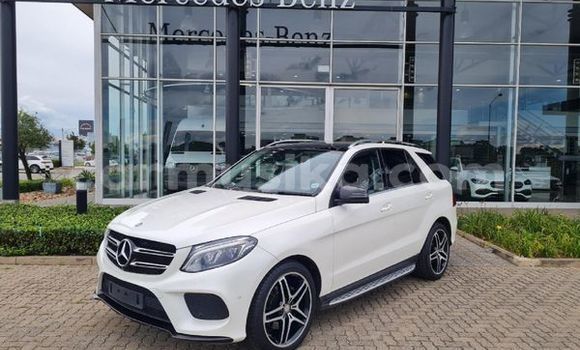 Nunua Ilio tumika Mercedes‒Benz GL–Class Nyeupe Gari ndani ya Beitbridge nchini Matabeleland Kusini Nunua Ilio tumika Mercedes‒Benz GL–Class Nyeupe Gari ndani ya Beitbridge nchini Matabeleland Kusini