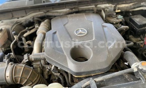Buy Used Mercedes‒Benz M–Class White Car in Beitbridge in Matabeleland South Buy Used Mercedes‒Benz M–Class White Car in Beitbridge in Matabeleland South