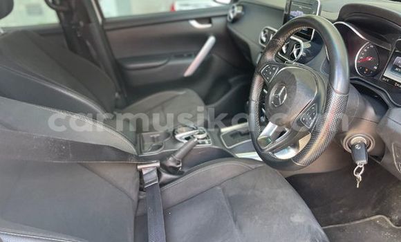 Buy Used Mercedes‒Benz M–Class White Car in Beitbridge in Matabeleland South Buy Used Mercedes‒Benz M–Class White Car in Beitbridge in Matabeleland South