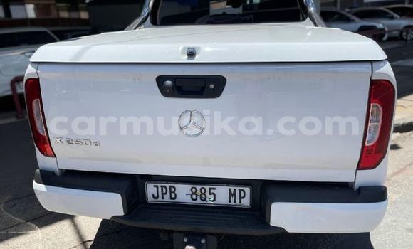 Buy Used Mercedes‒Benz M–Class White Car in Beitbridge in Matabeleland South Buy Used Mercedes‒Benz M–Class White Car in Beitbridge in Matabeleland South