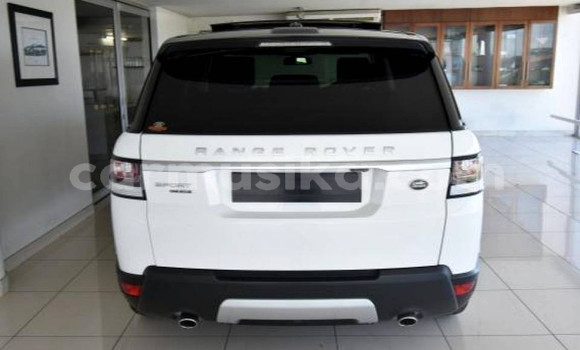 Nunua Ilio tumika Range Rover Range Rover Nyeupe Gari ndani ya Beitbridge nchini Matabeleland Kusini Nunua Ilio tumika Range Rover Range Rover Nyeupe Gari ndani ya Beitbridge nchini Matabeleland Kusini