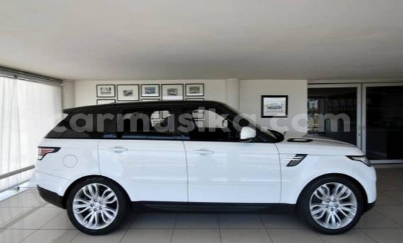 Nunua Ilio tumika Range Rover Range Rover Nyeupe Gari ndani ya Beitbridge nchini Matabeleland Kusini Nunua Ilio tumika Range Rover Range Rover Nyeupe Gari ndani ya Beitbridge nchini Matabeleland Kusini