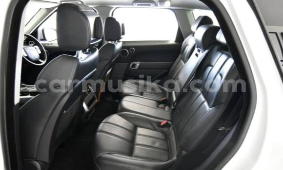 Nunua Ilio tumika Range Rover Range Rover Nyeupe Gari ndani ya Beitbridge nchini Matabeleland Kusini Nunua Ilio tumika Range Rover Range Rover Nyeupe Gari ndani ya Beitbridge nchini Matabeleland Kusini