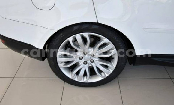 Nunua Ilio tumika Range Rover Range Rover Nyeupe Gari ndani ya Beitbridge nchini Matabeleland Kusini Nunua Ilio tumika Range Rover Range Rover Nyeupe Gari ndani ya Beitbridge nchini Matabeleland Kusini