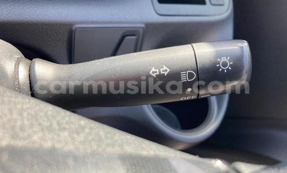 Buy Used Toyota Sienta Silver Car in Beitbridge in Matabeleland South Buy Used Toyota Sienta Silver Car in Beitbridge in Matabeleland South