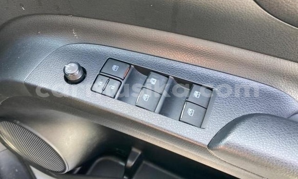 Buy Used Toyota Sienta Silver Car in Beitbridge in Matabeleland South Buy Used Toyota Sienta Silver Car in Beitbridge in Matabeleland South