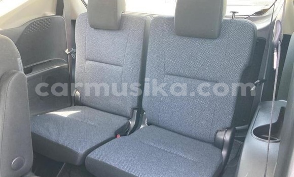 Buy Used Toyota Sienta Silver Car in Beitbridge in Matabeleland South Buy Used Toyota Sienta Silver Car in Beitbridge in Matabeleland South