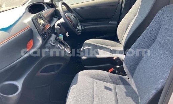 Buy Used Toyota Sienta Silver Car in Beitbridge in Matabeleland South Buy Used Toyota Sienta Silver Car in Beitbridge in Matabeleland South