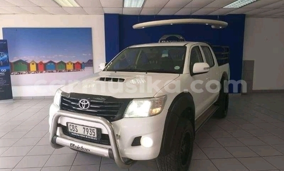 Nunua Ilio tumika Toyota Hilux Nyeupe Gari ndani ya Beitbridge nchini Matabeleland Kusini Nunua Ilio tumika Toyota Hilux Nyeupe Gari ndani ya Beitbridge nchini Matabeleland Kusini