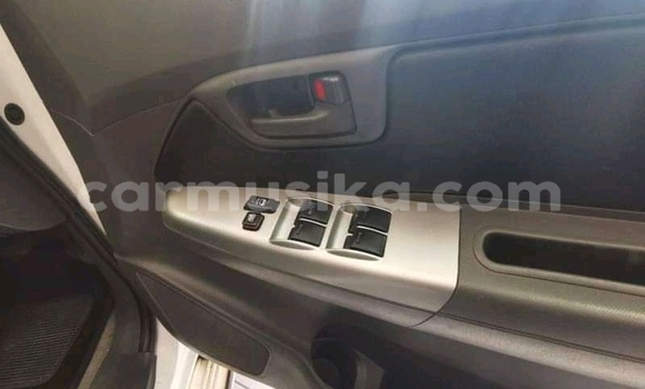 Buy Used Toyota Hilux White Car in Beitbridge in Matabeleland South Buy Used Toyota Hilux White Car in Beitbridge in Matabeleland South