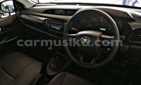 Buy Used Toyota Hilux Blue Car in Beitbridge in Matabeleland South Buy Used Toyota Hilux Blue Car in Beitbridge in Matabeleland South