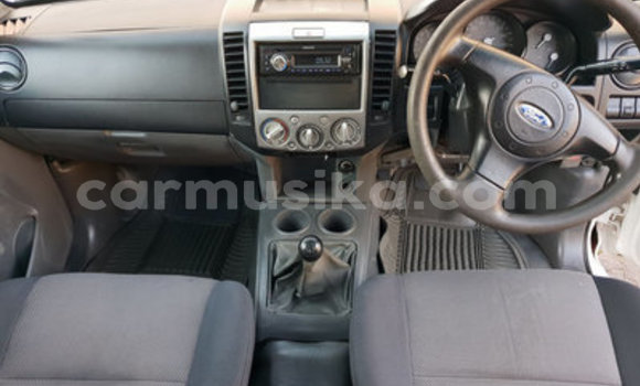 Acheter Occasion Voiture Ford Ranger Blanc à Beitbridge, Matabeleland South Acheter Occasion Voiture Ford Ranger Blanc à Beitbridge, Matabeleland South