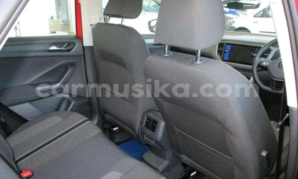 Buy Used Volkswagen T-Roc Red Car in Beitbridge in Matabeleland South Buy Used Volkswagen T-Roc Red Car in Beitbridge in Matabeleland South
