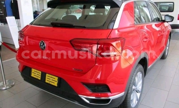 Buy Used Volkswagen T-Roc Red Car in Beitbridge in Matabeleland South Buy Used Volkswagen T-Roc Red Car in Beitbridge in Matabeleland South