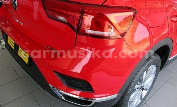 Buy Used Volkswagen T-Roc Red Car in Beitbridge in Matabeleland South Buy Used Volkswagen T-Roc Red Car in Beitbridge in Matabeleland South
