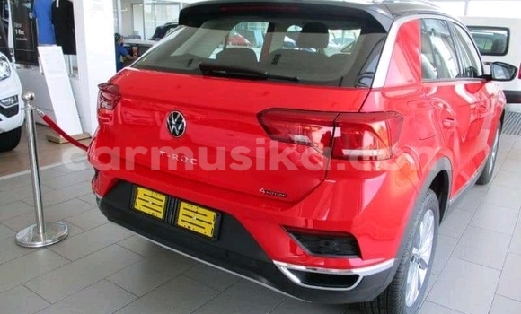 Buy Used Volkswagen T-Roc Red Car in Beitbridge in Matabeleland South Buy Used Volkswagen T-Roc Red Car in Beitbridge in Matabeleland South