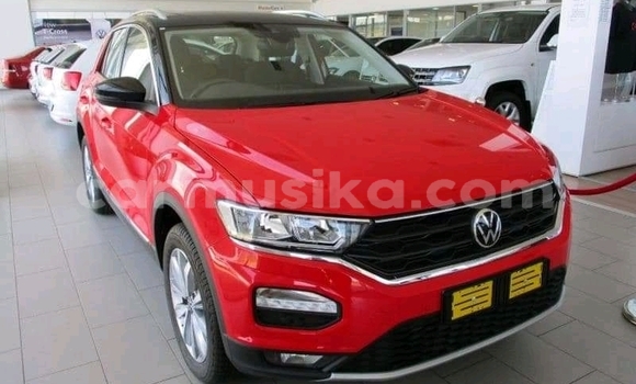 Buy Used Volkswagen T-Roc Red Car in Beitbridge in Matabeleland South Buy Used Volkswagen T-Roc Red Car in Beitbridge in Matabeleland South
