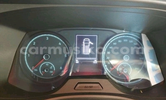 Buy Used Volkswagen Caravelle Blue Car in Beitbridge in Matabeleland South Buy Used Volkswagen Caravelle Blue Car in Beitbridge in Matabeleland South