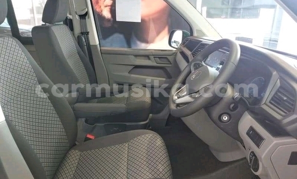 Buy Used Volkswagen Caravelle Blue Car in Beitbridge in Matabeleland South Buy Used Volkswagen Caravelle Blue Car in Beitbridge in Matabeleland South