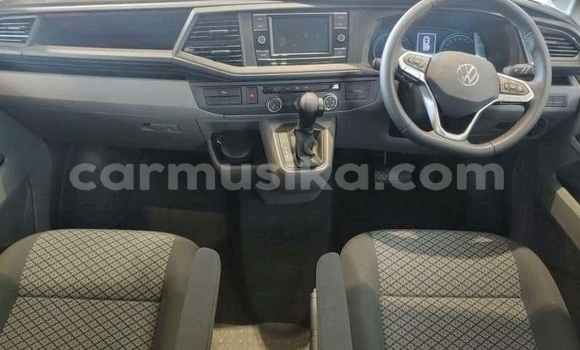 Buy Used Volkswagen Caravelle Blue Car in Beitbridge in Matabeleland South Buy Used Volkswagen Caravelle Blue Car in Beitbridge in Matabeleland South