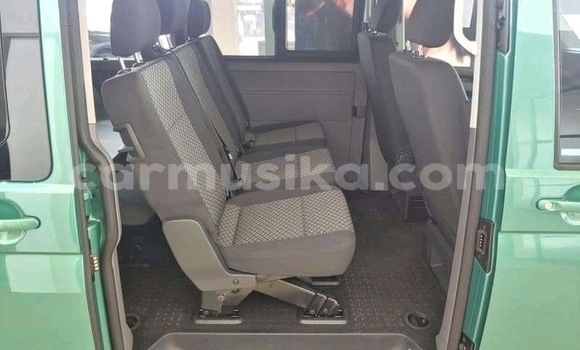 Buy Used Volkswagen Caravelle Blue Car in Beitbridge in Matabeleland South Buy Used Volkswagen Caravelle Blue Car in Beitbridge in Matabeleland South