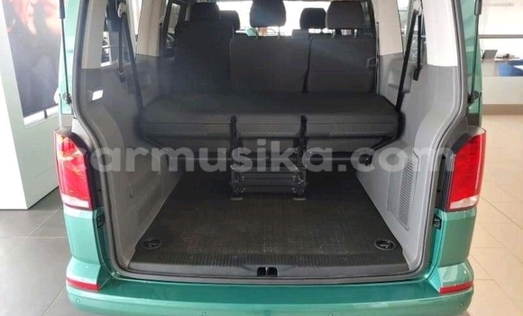 Buy Used Volkswagen Caravelle Blue Car in Beitbridge in Matabeleland South Buy Used Volkswagen Caravelle Blue Car in Beitbridge in Matabeleland South