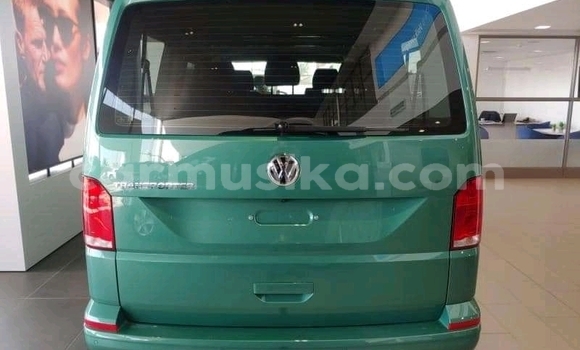 Buy Used Volkswagen Caravelle Blue Car in Beitbridge in Matabeleland South Buy Used Volkswagen Caravelle Blue Car in Beitbridge in Matabeleland South