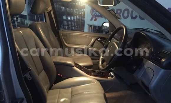 Acheter Occasion Voiture Mercedes‒Benz ML–Class Gris à Alexandra Park, Harare Acheter Occasion Voiture Mercedes‒Benz ML–Class Gris à Alexandra Park, Harare