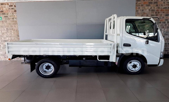 Acheter Occasion Utilitaire Toyota Dyna Blanc à Beitbridge, Matabeleland South Acheter Occasion Utilitaire Toyota Dyna Blanc à Beitbridge, Matabeleland South