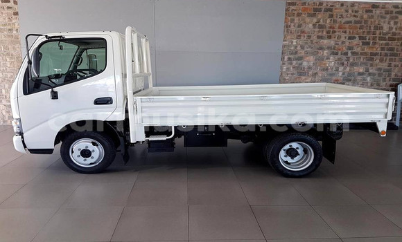 Acheter Occasion Utilitaire Toyota Dyna Blanc à Beitbridge, Matabeleland South Acheter Occasion Utilitaire Toyota Dyna Blanc à Beitbridge, Matabeleland South
