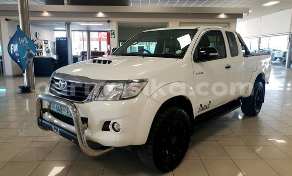 Nunua Ilio tumika Toyota Hilux Nyeupe Gari ndani ya Beitbridge nchini Matabeleland Kusini