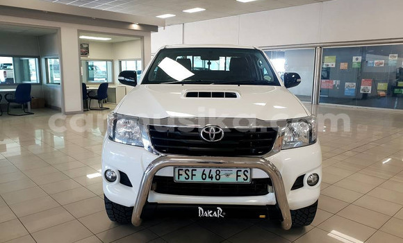 Acheter Occasion Voiture Toyota Hilux Blanc à Beitbridge, Matabeleland South Acheter Occasion Voiture Toyota Hilux Blanc à Beitbridge, Matabeleland South