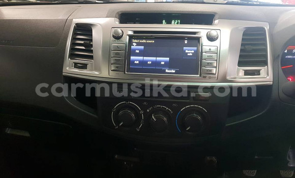 Acheter Occasion Voiture Toyota Hilux Blanc à Beitbridge, Matabeleland South Acheter Occasion Voiture Toyota Hilux Blanc à Beitbridge, Matabeleland South