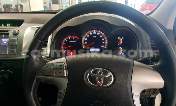 Acheter Occasion Voiture Toyota Hilux Blanc à Beitbridge, Matabeleland South Acheter Occasion Voiture Toyota Hilux Blanc à Beitbridge, Matabeleland South