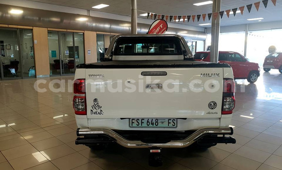 Acheter Occasion Voiture Toyota Hilux Blanc à Beitbridge, Matabeleland South Acheter Occasion Voiture Toyota Hilux Blanc à Beitbridge, Matabeleland South