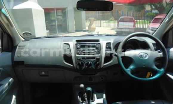 Buy Used Toyota Hilux White Car in Beitbridge in Matabeleland South Buy Used Toyota Hilux White Car in Beitbridge in Matabeleland South