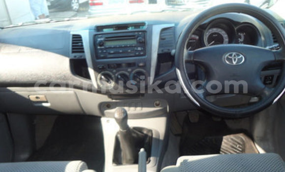 Tenga Tsaru Toyota Hilux Chena Mota in Beitbridge in Matabeleland South Tenga Tsaru Toyota Hilux Chena Mota in Beitbridge in Matabeleland South