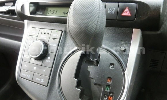 Acheter Occasion Voiture Toyota Wish Rouge à Beitbridge, Matabeleland South Acheter Occasion Voiture Toyota Wish Rouge à Beitbridge, Matabeleland South