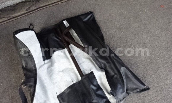 Acheter Occasion Voiture Toyota Granvia Autre à Beitbridge, Matabeleland South Acheter Occasion Voiture Toyota Granvia Autre à Beitbridge, Matabeleland South